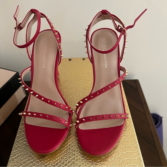 BCBGENERATION 
Women's Jillix Studded Sandal -NWT - Picture 3 of 4